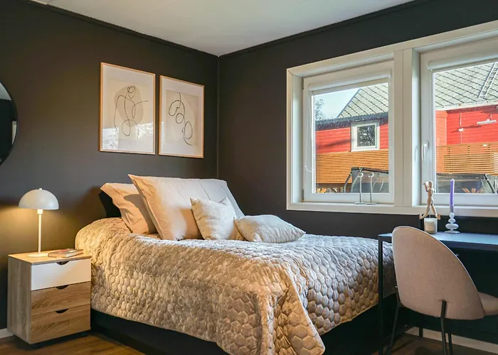 Spacious 3br - Sleeps 6 - Prime Locatation 公寓 *